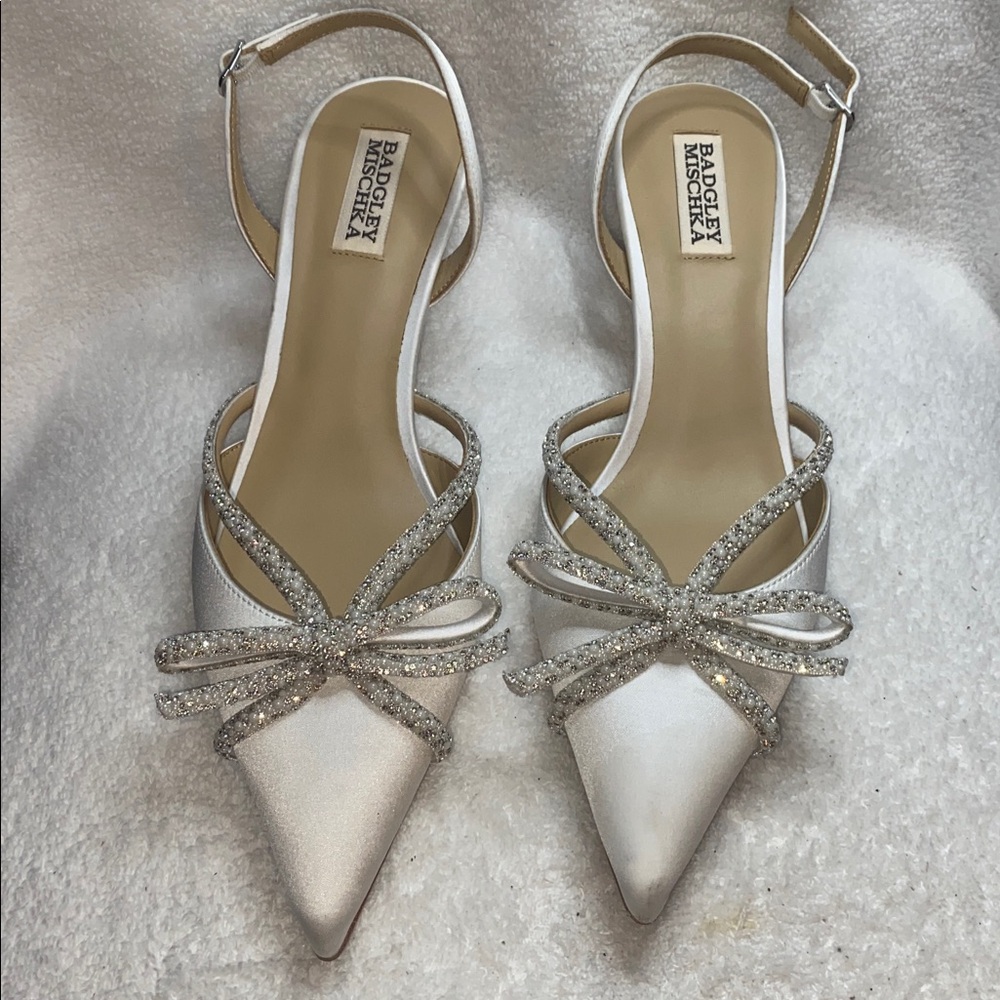 Badgley Mischka White Satin Pointed Toe Slingback Heels with Crystal Bow Accent - Picture 2 of 13